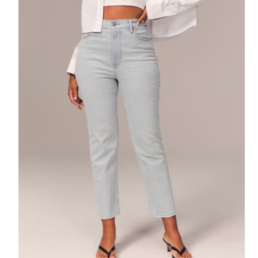 Abercrombie Curve Love Ultra High Rise Ankle Straight Jean